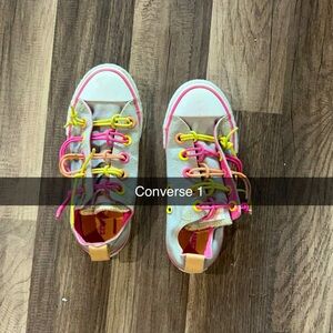 Girls converse size 1